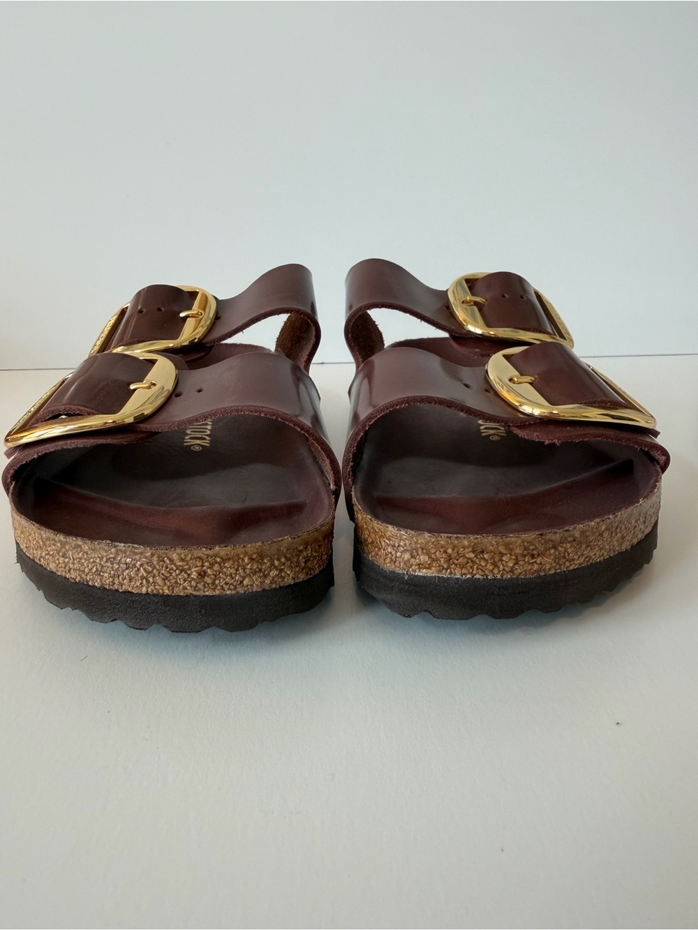 Birkenstock Arizona Big Buckle Sandal in High Shine Zinfandel Leather, Size 10 - Picture 4 of 9